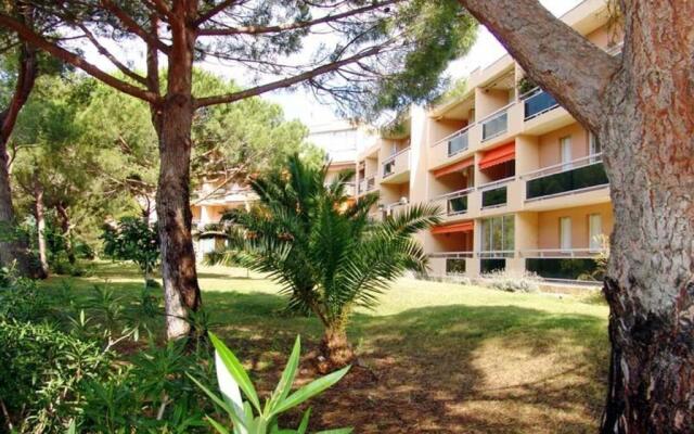 Appartement Bormes-les-Mimosas, 2 pièces, 4 personnes - FR-1-251-365