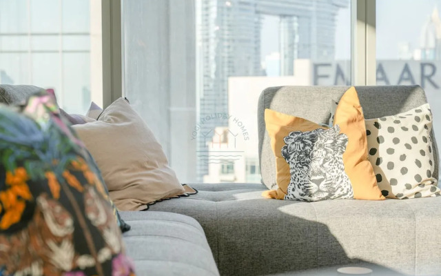 YOGI - Fabulous 2BR Apt Downtown