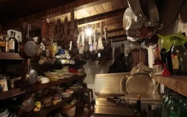 Centro Trekking A Cavallo Monte Brugiana