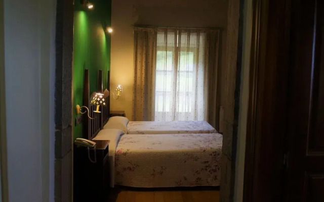 Hotel Rural Palacio Fernández Heres