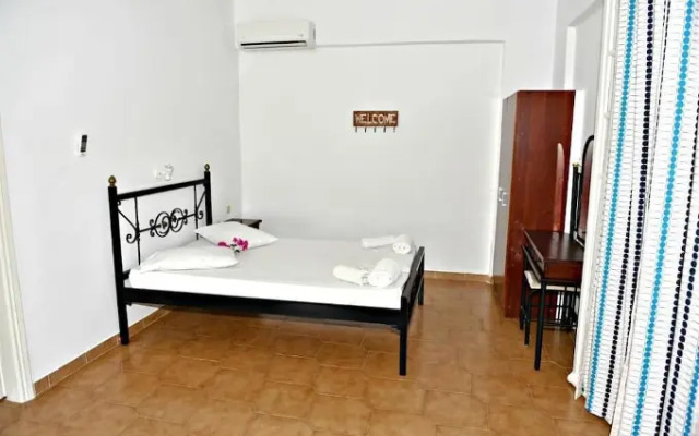 Studios Dimitris Giatras