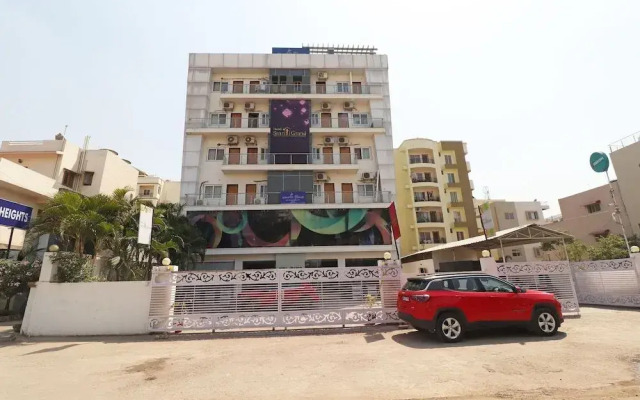 Oyo 6448 Hotel Smriti Grand