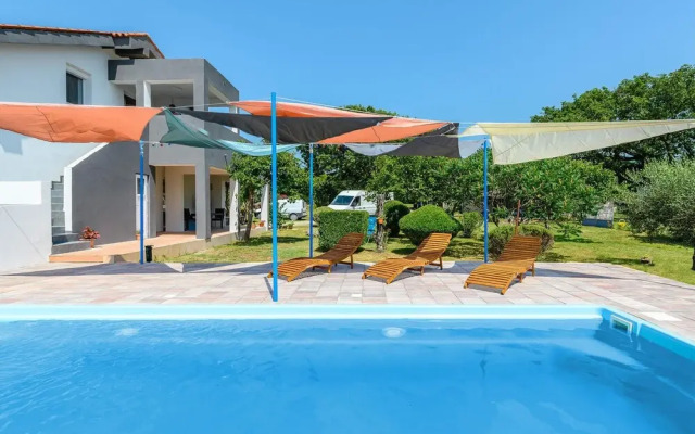 Stunning Home in Tar With Wifi and 0 Bedrooms