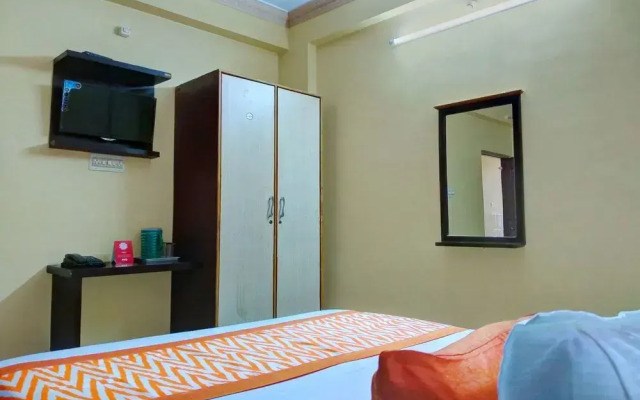 OYO 10450 Breeze inn