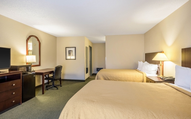 Comfort Suites near Hot Springs Park