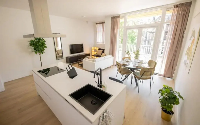 Brilliant 1 Bedroom Serviced Apartment 52m2 -NB304B-
