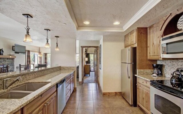 3 Bedroom Ski in, Ski out Mountain Vacation Rental Located Next to Historic Main Street in Downtown Breckenridge