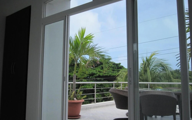 Lili House