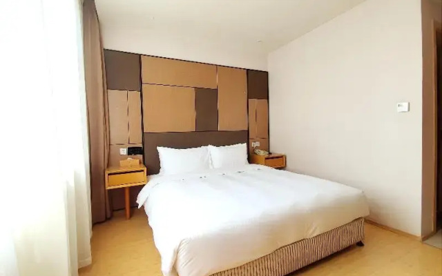 Ji Hotel (Shanghai Caohejing Gumei Road)