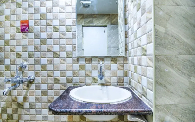 FabHotel Jansi Deluxe
