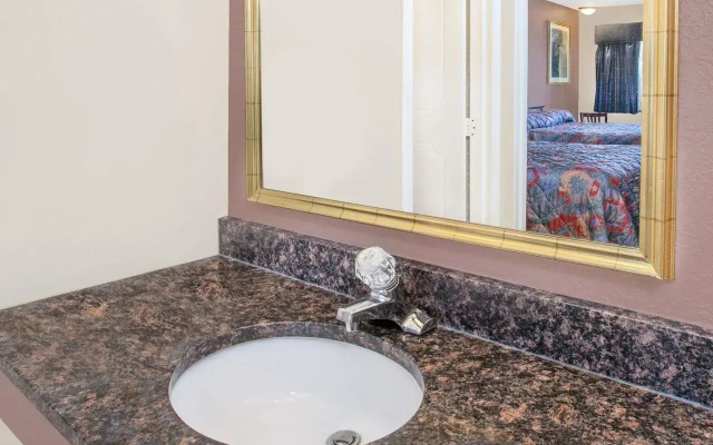 Knights Inn Grand Blanc