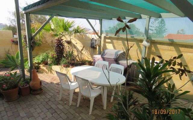 Beach Front The Wedge - Adults Only