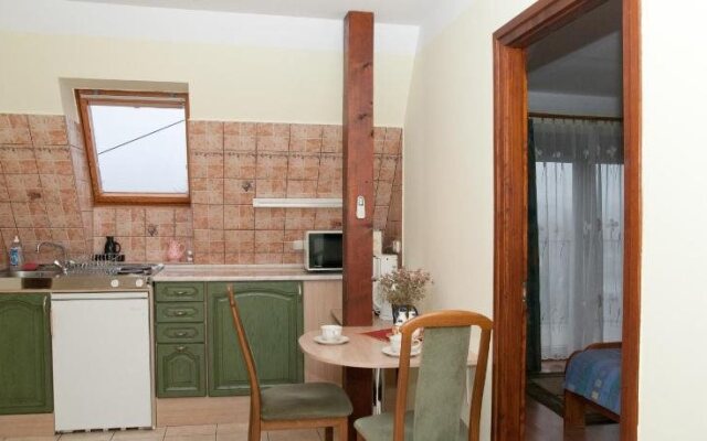 Apartments Yowan