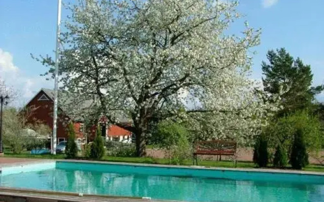 Olstorp Gård Bed & Breakfast