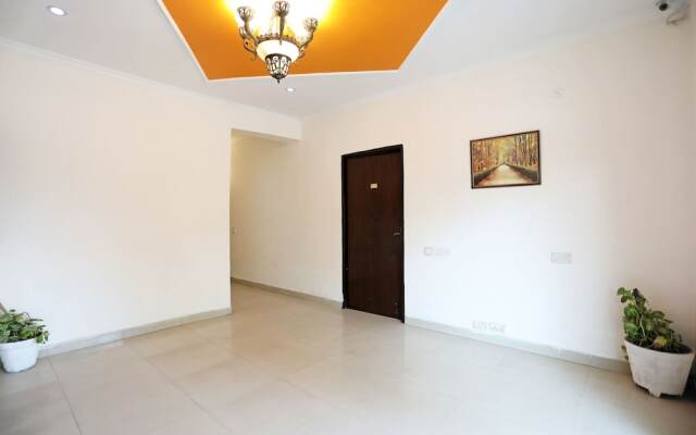 OYO 10500 Royal Awadh