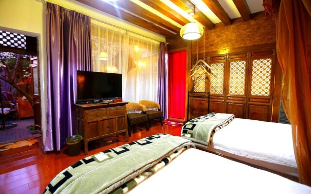 Lijiang Yuese Inn