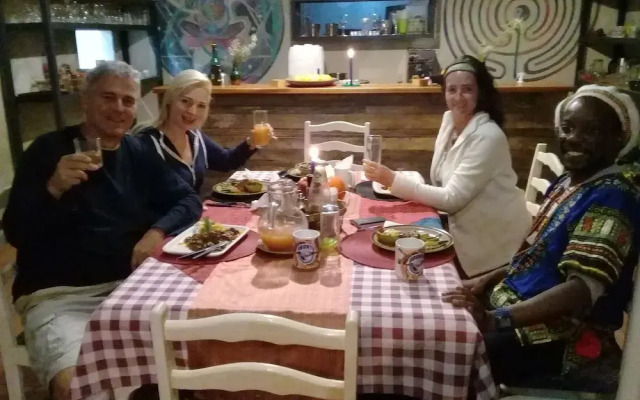 Stone Circle Lodge & Backpackers