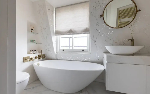 Cornwall Gardens Xxiii by Onefinestay