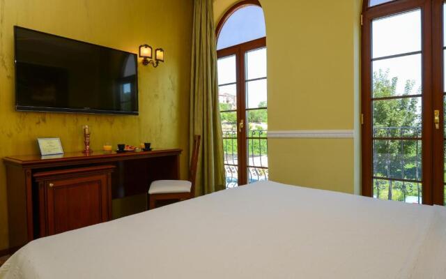 Bella & Stella rooms