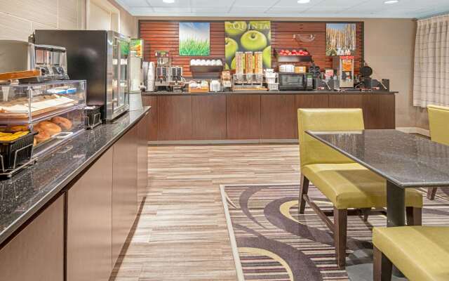 La Quinta Inn & Suites by Wyndham Baton Rouge Siegen Lane