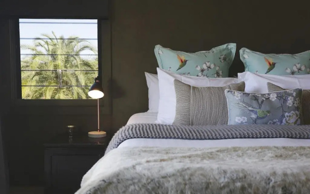 Lilies on Lovedale Estate - Heated Pool and Spa