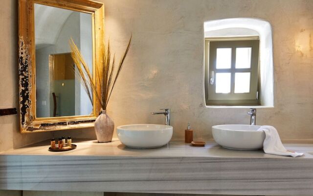 Rhenia's Suites