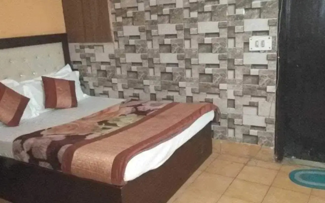 Oyo 92325 Hotel Diamond Inn