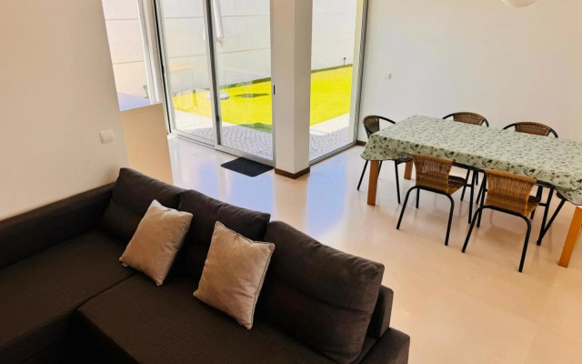 Alfarim House - close to Meco beach and Sesimbra