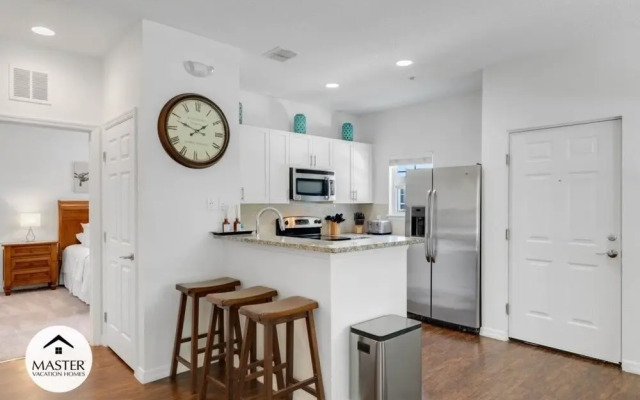 4 Bedroom Lucaya Village Townhouse by RedAwning