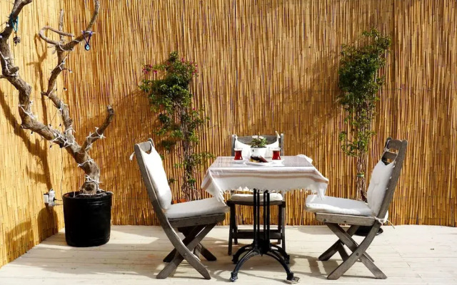 Simira Hotel