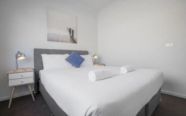 Big Family Fun@ 4 Bedrooms House in Point Cook