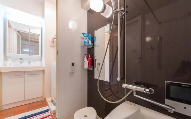 Yeah Room Zeus The Garden