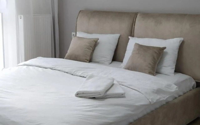 VIP Apartments on Avalon