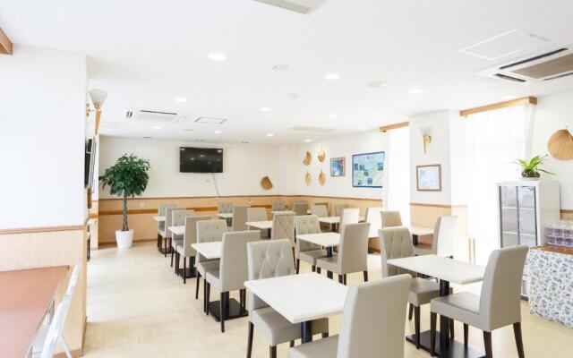 Hotel Peace Island Ishigaki in Yashima