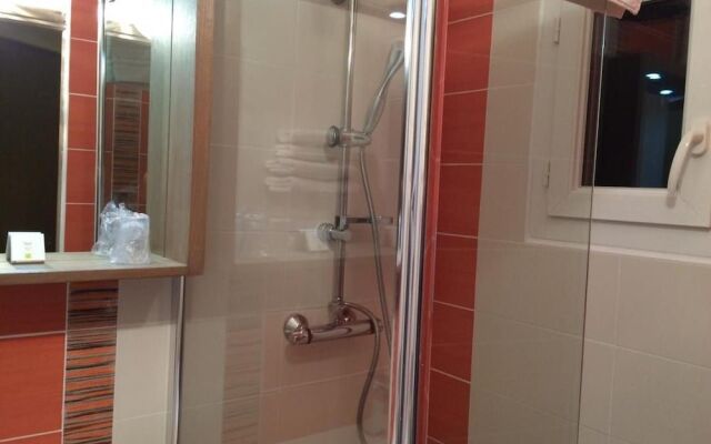 Logis Hôtel Le Mistral - Restaurant - Montélimar sud