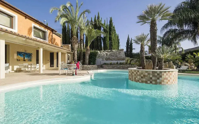 Villa in Agrigento With Private Pool