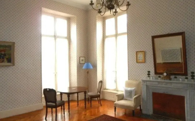 Château de Saint Michel de Lanès