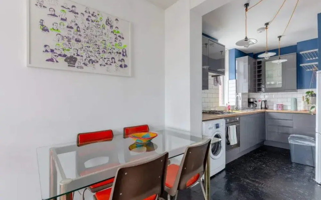 Bright & Spacious 2BD Flat - Hackney