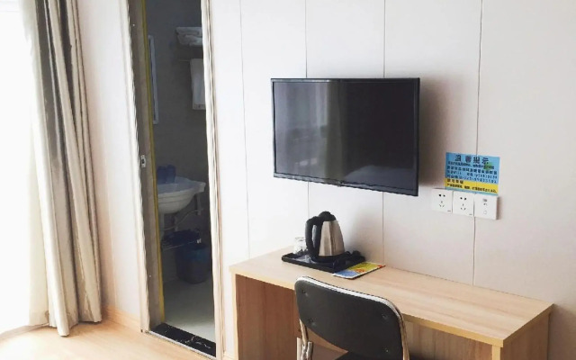 Shanghai Qingpu Ruyi Hotel (Huijin Road Subway Station)