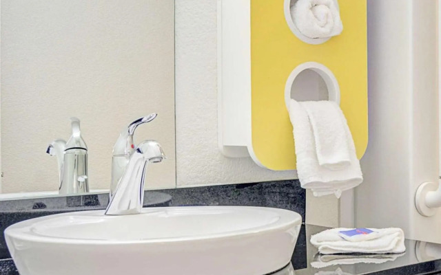 Motel 6 Phoenix North - Bell Road