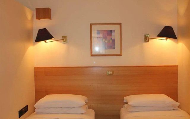 Eastern Townhouse Serviced Apartments