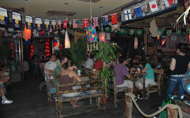 365 inn - Hostel