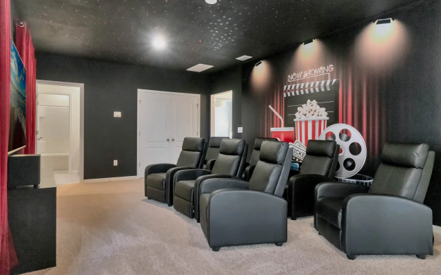 7 Bedroom/ 5 Bathroom Solterra (7599 OL), Davenport, US