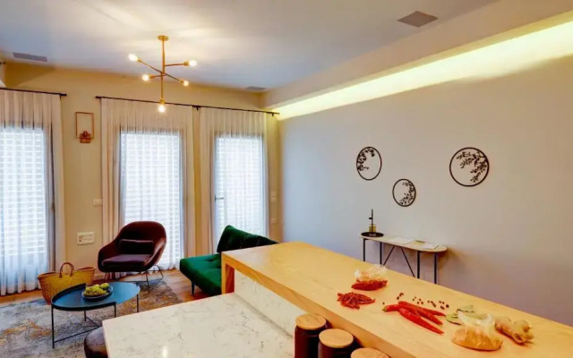 Carmel Market Apartments by Master