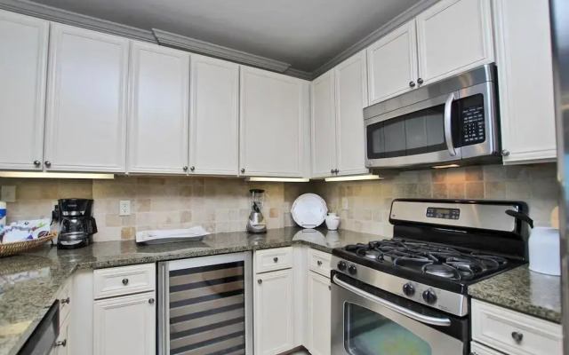 The Wharf 902 by Youngs Suncoast