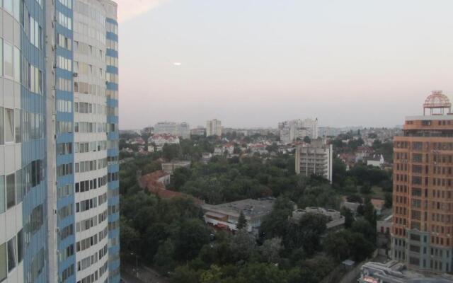 Apartments On Henuezskaya 5