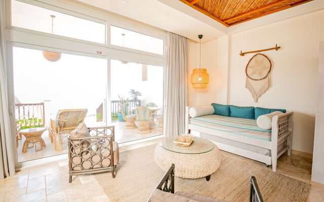 Almond Beach Resort at Jaguar Reef