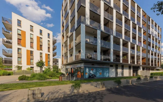 Modern Zoliborz Apartment by Renters