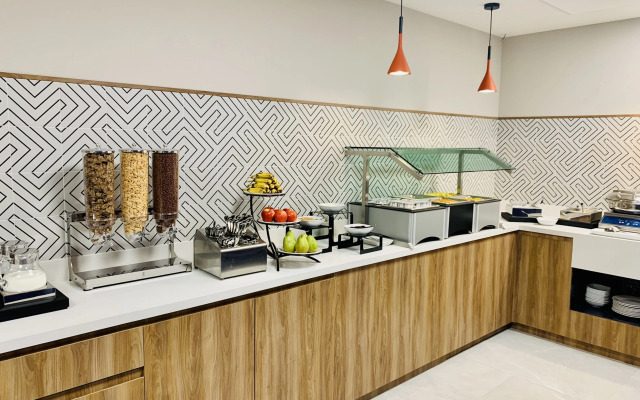 Holiday Inn Express Guadalajara Vallarta Poniente