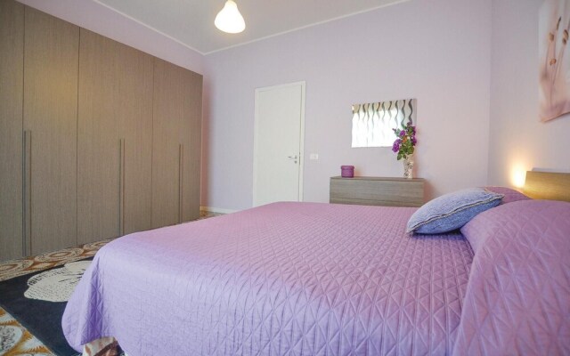 Amazing Home in Giarre With Wifi and 3 Bedrooms